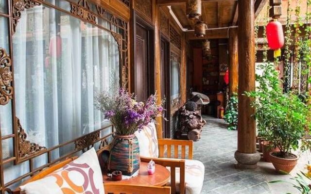 Lijiang Sancunriguang Inn