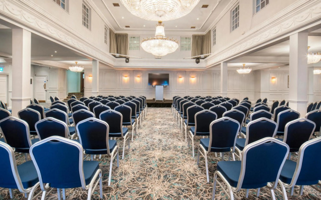 London Chigwell Prince Regent Hotel, BW Signature Collection