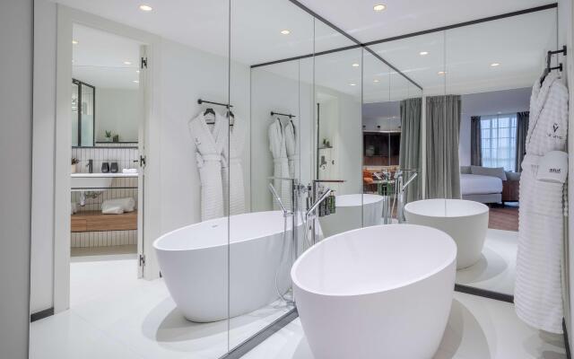 The Level at the Melia White House