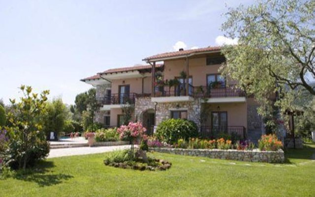 Nikoleta Luxury Villa