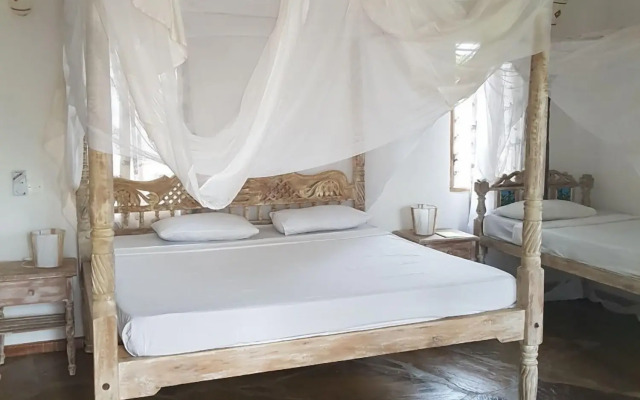 Marine Holiday House