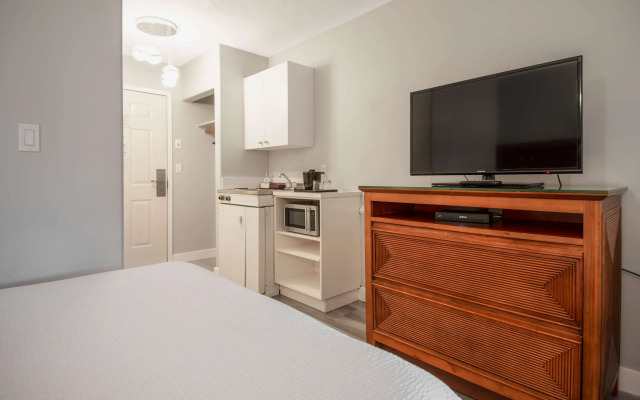 Coast Parksville Hotel