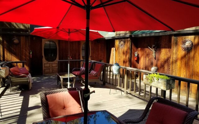 Strawberry Creek Inn Bed & Breakfast