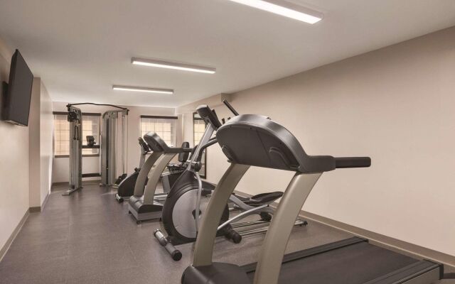 Country Inn & Suites by Radisson, Pigeon Forge South, TN