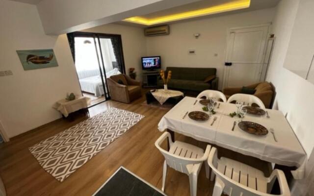 Girne Center 3 Rooms 150 M To Beach