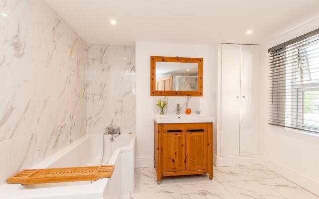 Inviting 3-dbl Bedrooms House in Ramsgate