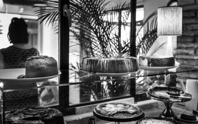 Zrooms Suites