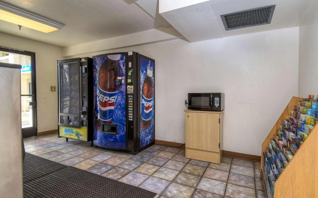 Motel 6 Carlsbad, CA Beach