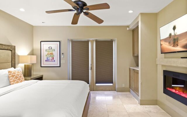 Poolside Fun King Suite