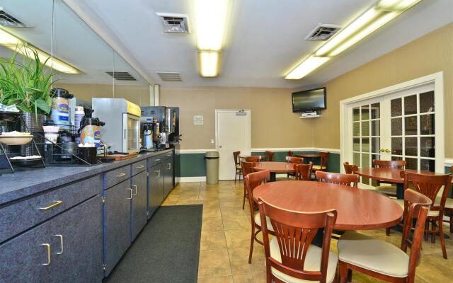 Best Western Harrisonburg Inn - Closed