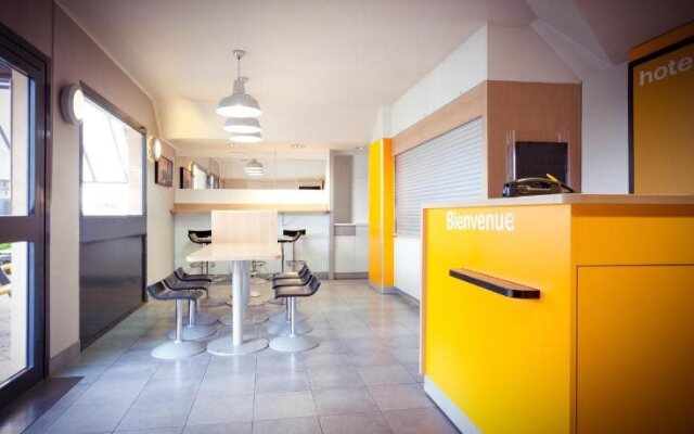 Premiere Classe Troyes Sud - Parc Saint Thibault