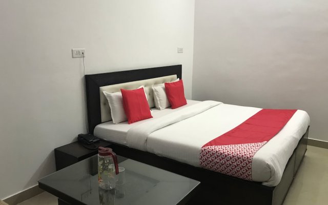 OYO 23161 Hotel Akash Ganga