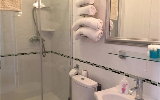 Sarnia Guest House
