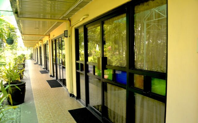 Luisita Central Park Hotel