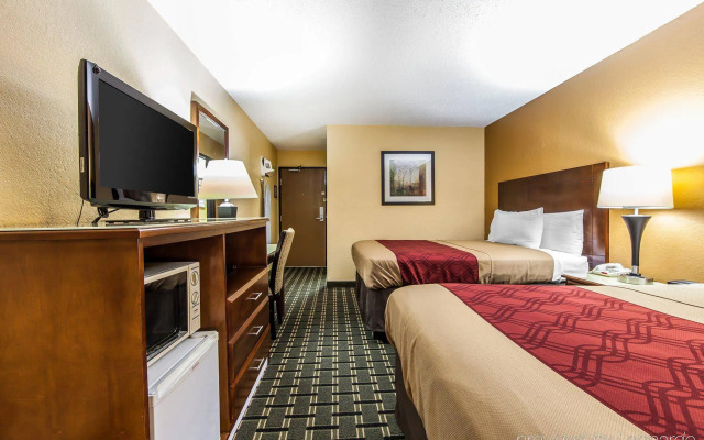 Econo Lodge Cartersville-Emerson Lake Point