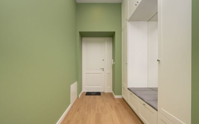 Green Apartment Piotrkowska by Renters