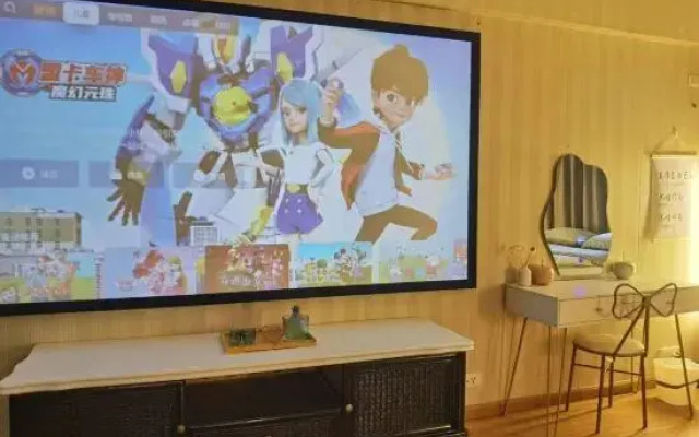 Golden Lake View Cinema Apartment