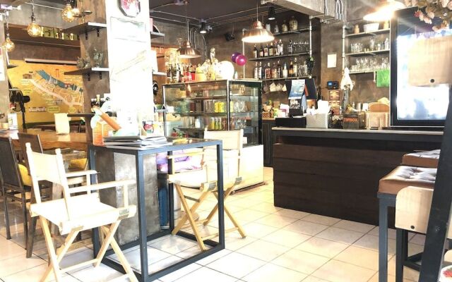 B168 Bed And More Hostel