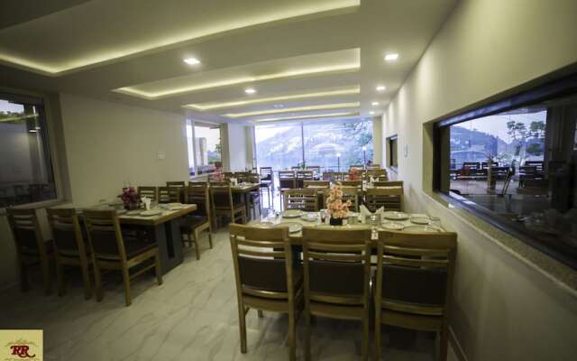 Royal Rosette Lake View Boutique Hotel