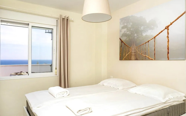 Stunning Terrace Apartment in Angel de Miraflores Ref 37