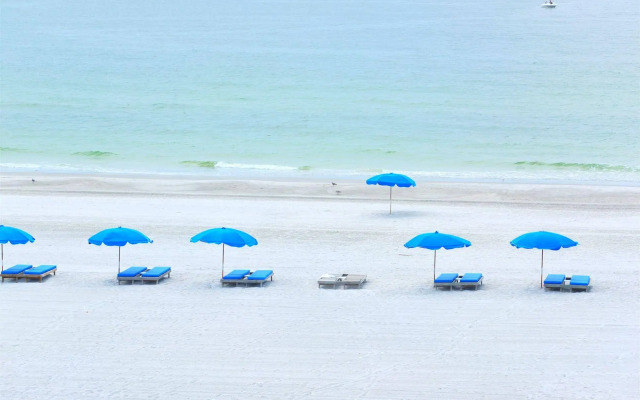 Barefoot Beach Club