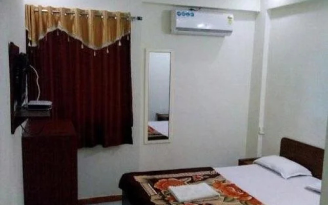 Hotel Chandra Palace