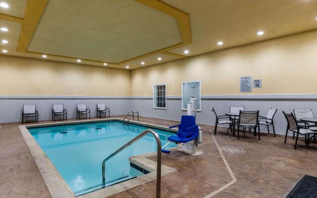 Comfort Inn & Suites