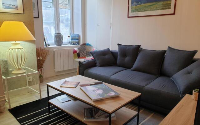 Les Gravelots (Adults Only)