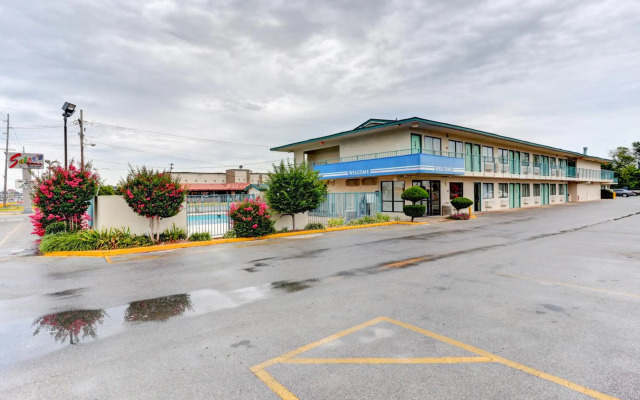 Motel 6 Jonesboro, AR