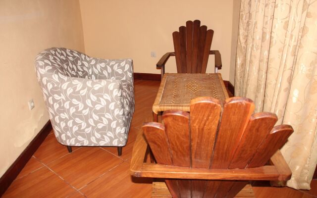 Thamole Lodge