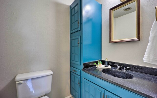 Dog-friendly Bella Vista Home w/ Grill + Deck