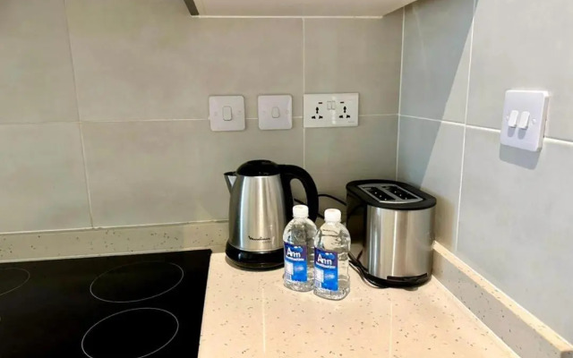 A007 Embassy Gardens Studio Apartm