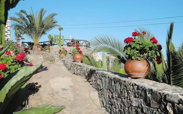 Seaview Holiday Home for 4