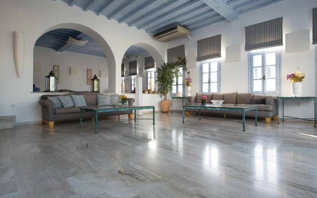 Poseidon Hotel & Suites