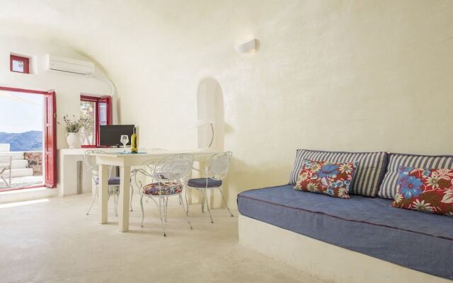 White Cave Villa By Caldera Houses