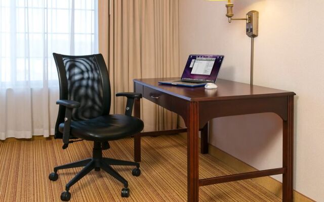 Courtyard Kansas City East/Blue Springs