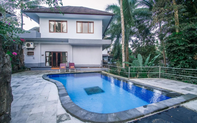Puri Saron Hotel Madangan