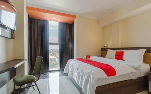 RedDoorz Plus @ Boulevard Panakkukang