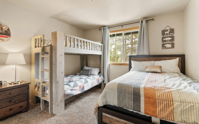 Rocky Top Retreat