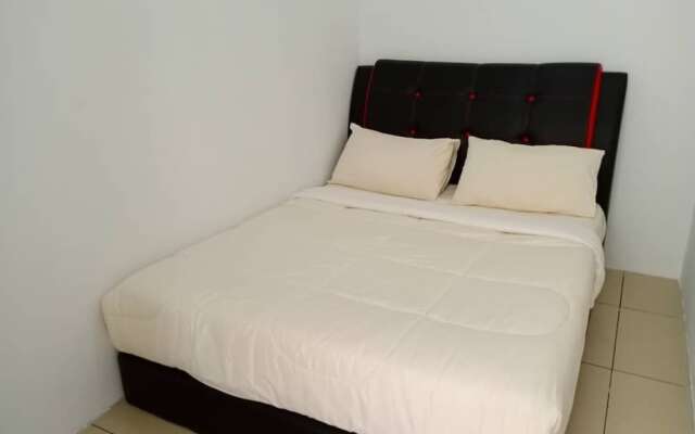 My 3 Rooms Apartment at Golden Hills