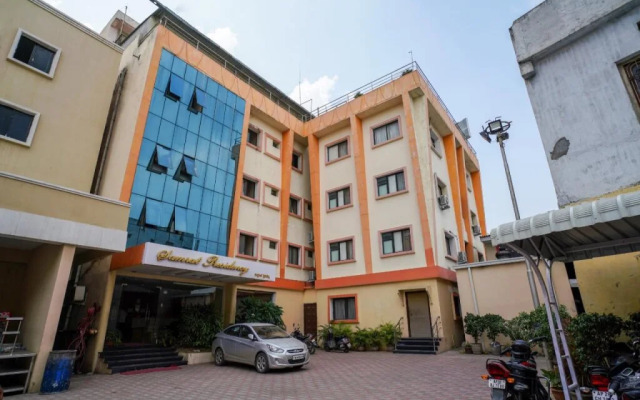 Samrat Presidency by OYO Rooms