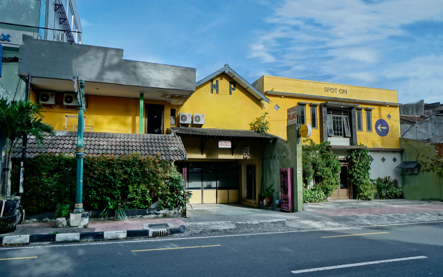 Hotel Pelangi