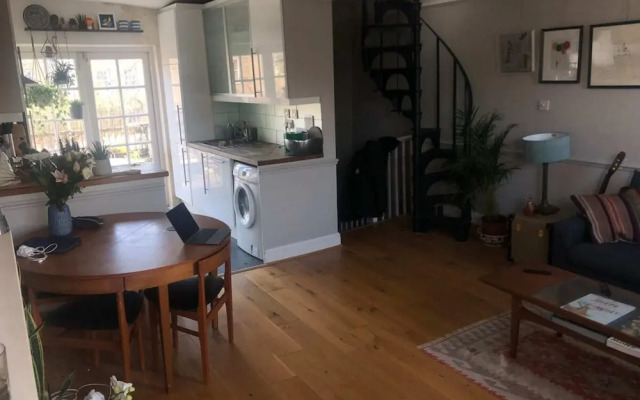Stylish and Spacious Apartment With Terrace