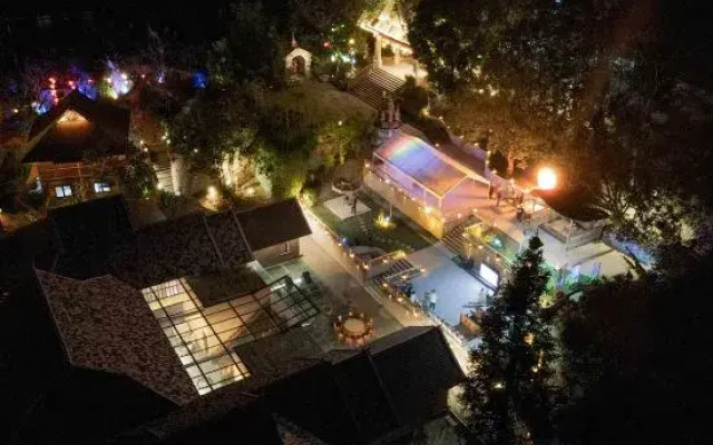 Yueting Hot Spring B&B