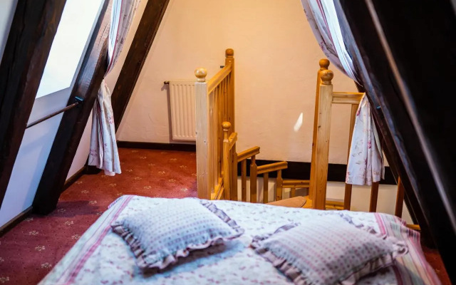 Casa Motului B&B