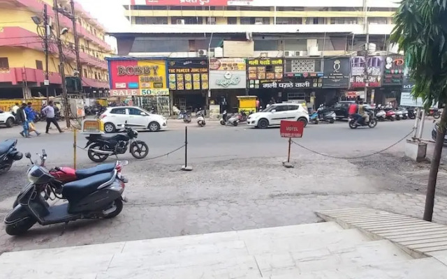 Hotel Grand Samdareeya - Jabalpur