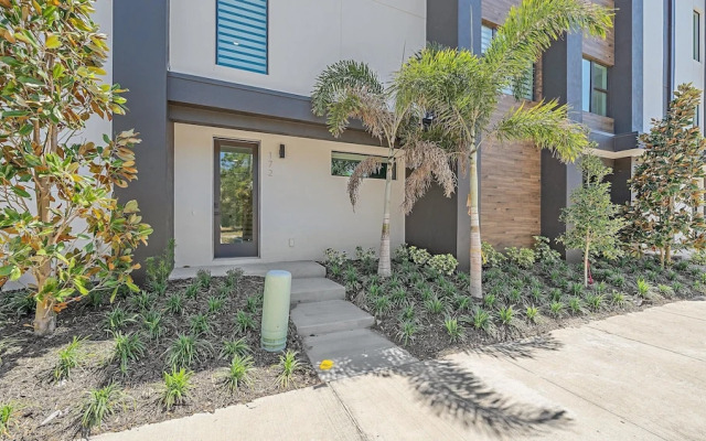 Uptown Oasis 3 Bedroom Townhouse