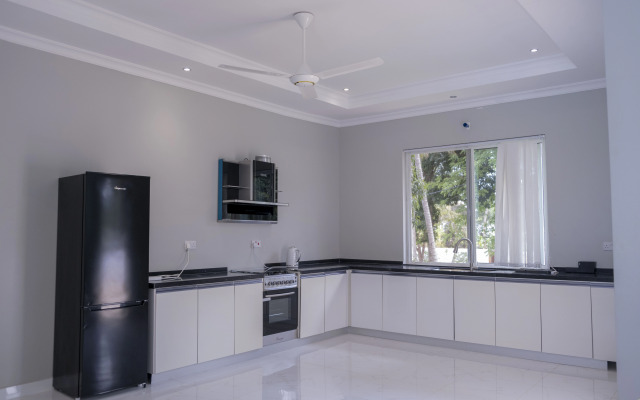 Calamari Beach Villas