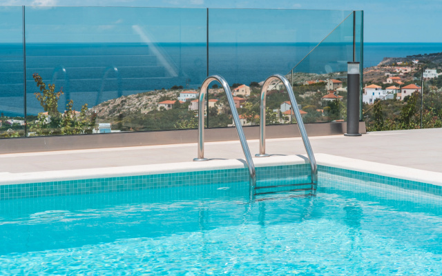 Brand new Luxury Villa With Private Heated Pool