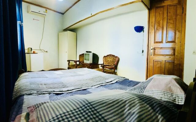 Parallax Hostel